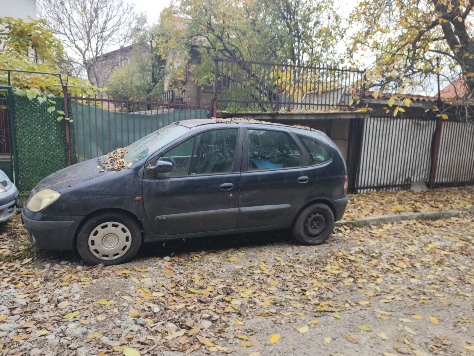 Renault Scenic, снимка 2 - Автомобили и джипове - 56707697