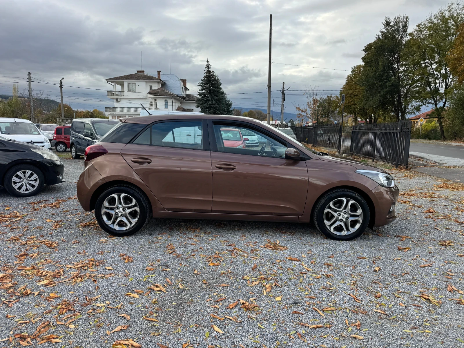 Hyundai I20 1.0T Facelift!! Klima!! Euro 6 !!! | Mobile.bg � ����������� 8