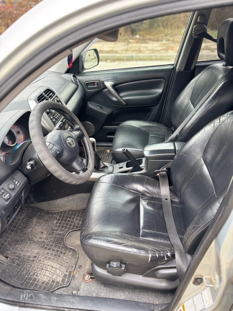 Toyota Rav4 2.0 D4D, снимка 2 - Автомобили и джипове - 47991002