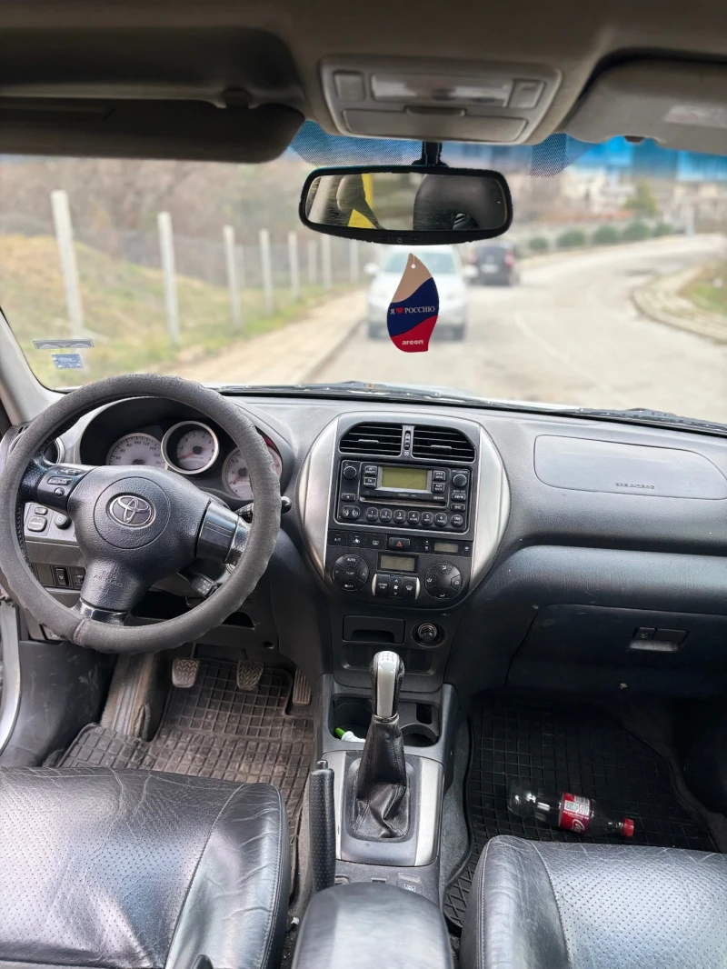 Toyota Rav4 2.0 D4D, снимка 4 - Автомобили и джипове - 47991002