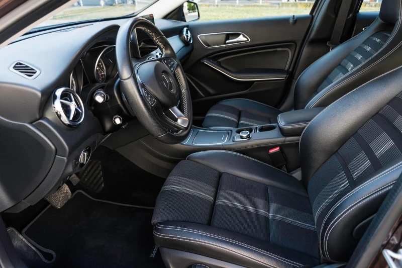 Mercedes-Benz GLA 220 4 matic, снимка 7 - Автомобили и джипове - 52356674
