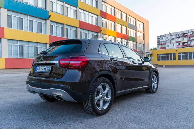 Mercedes-Benz GLA 220 4 matic, снимка 4 - Автомобили и джипове - 52356674