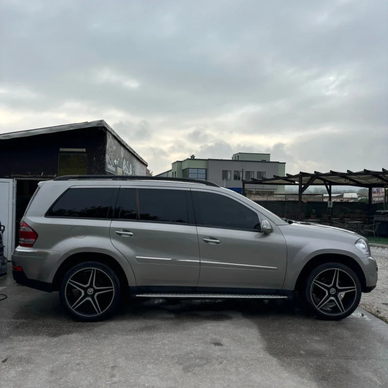 Mercedes-Benz GL 450 450 Бензин, снимка 5 - Автомобили и джипове - 52300113