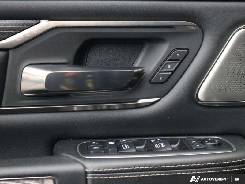 Dodge RAM 1500 * Limited * CARFAX * БЕЗ ПЪРВОНАЧАЛНА ВНОСКА, снимка 17 - Автомобили и джипове - 53087323