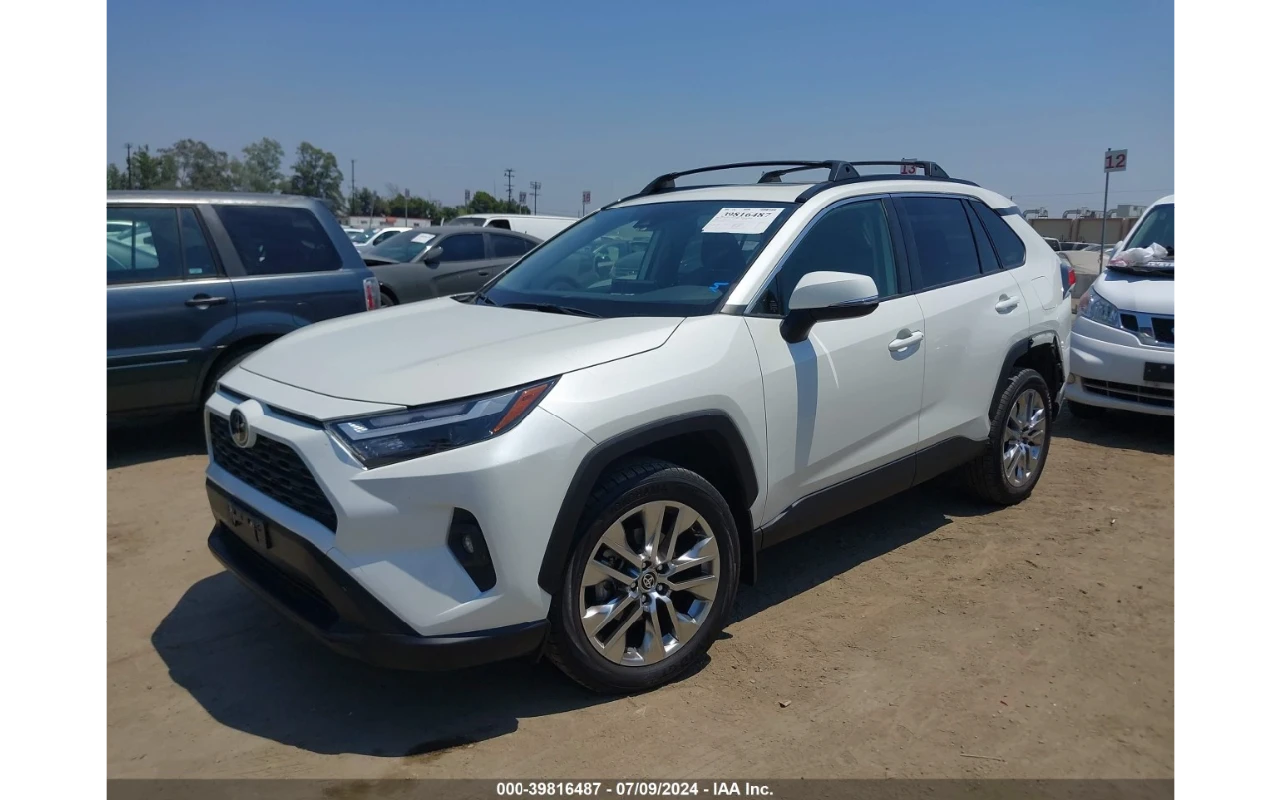 Toyota Rav4 XLE PREMIUM * 2.5L * 203HP * LED * Дистроник - изображение 3