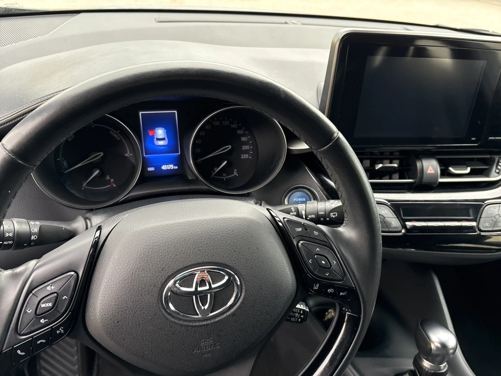 Toyota C-HR 1.8/CarPlay/Подгрев/Нави/45200км/Цена до България - изображение 8