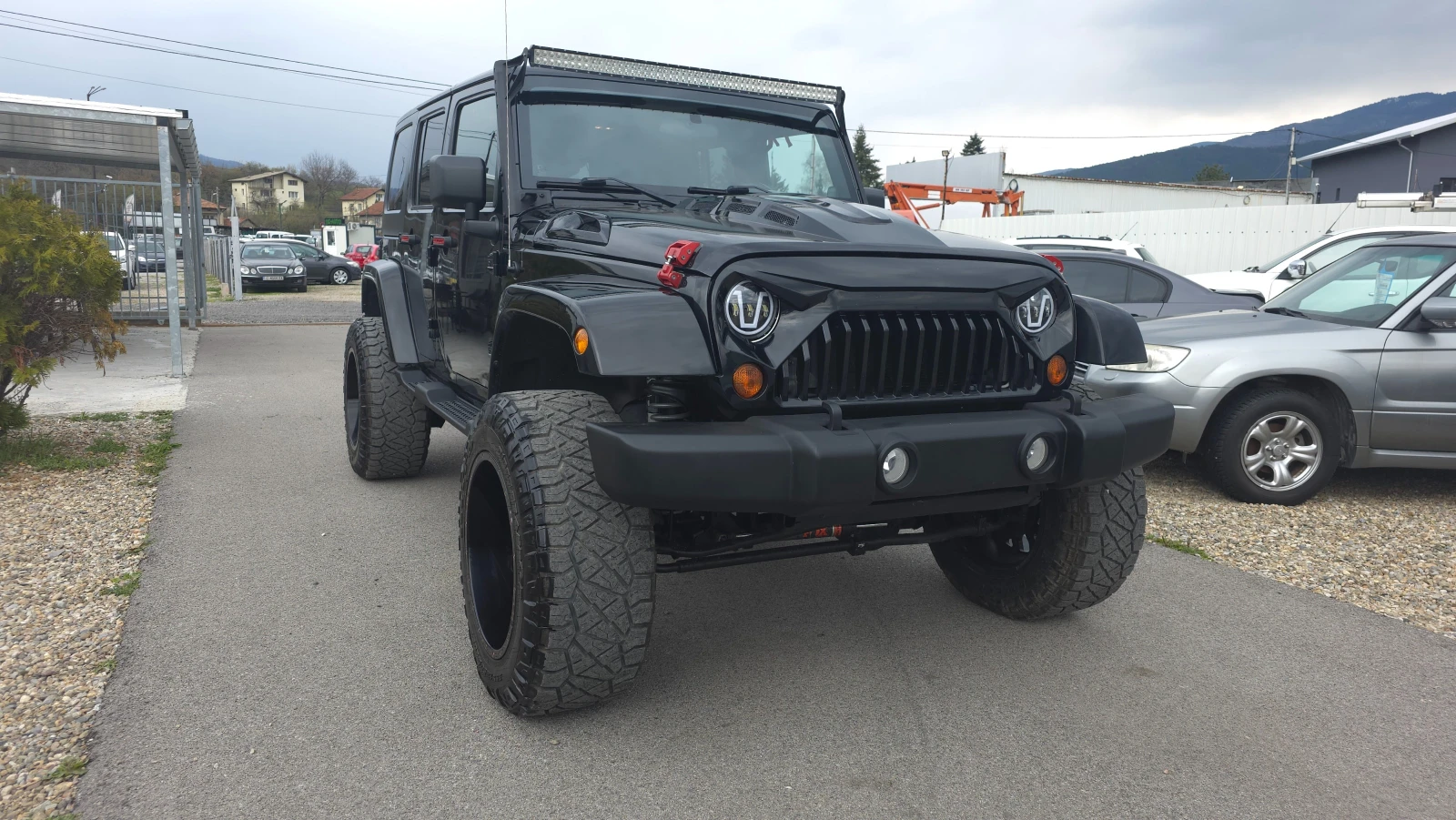 Jeep Wrangler 3.8l SAHARA - изображение 2