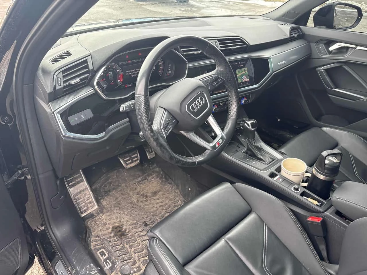 Audi Q3 * Progressiv * S-line* MATRIX* PANORAMA* , снимка 5 - Автомобили и джипове - 53904659