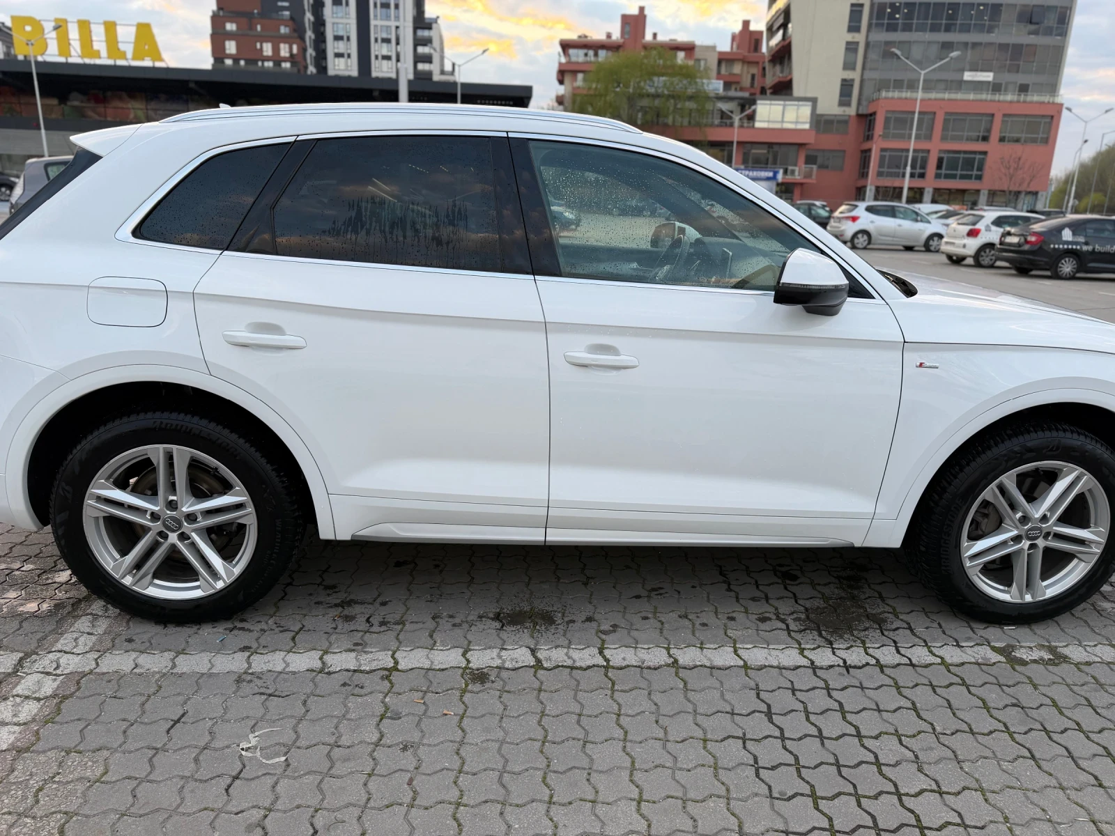 Audi Q5, снимка 7 - Автомобили и джипове - 53989415