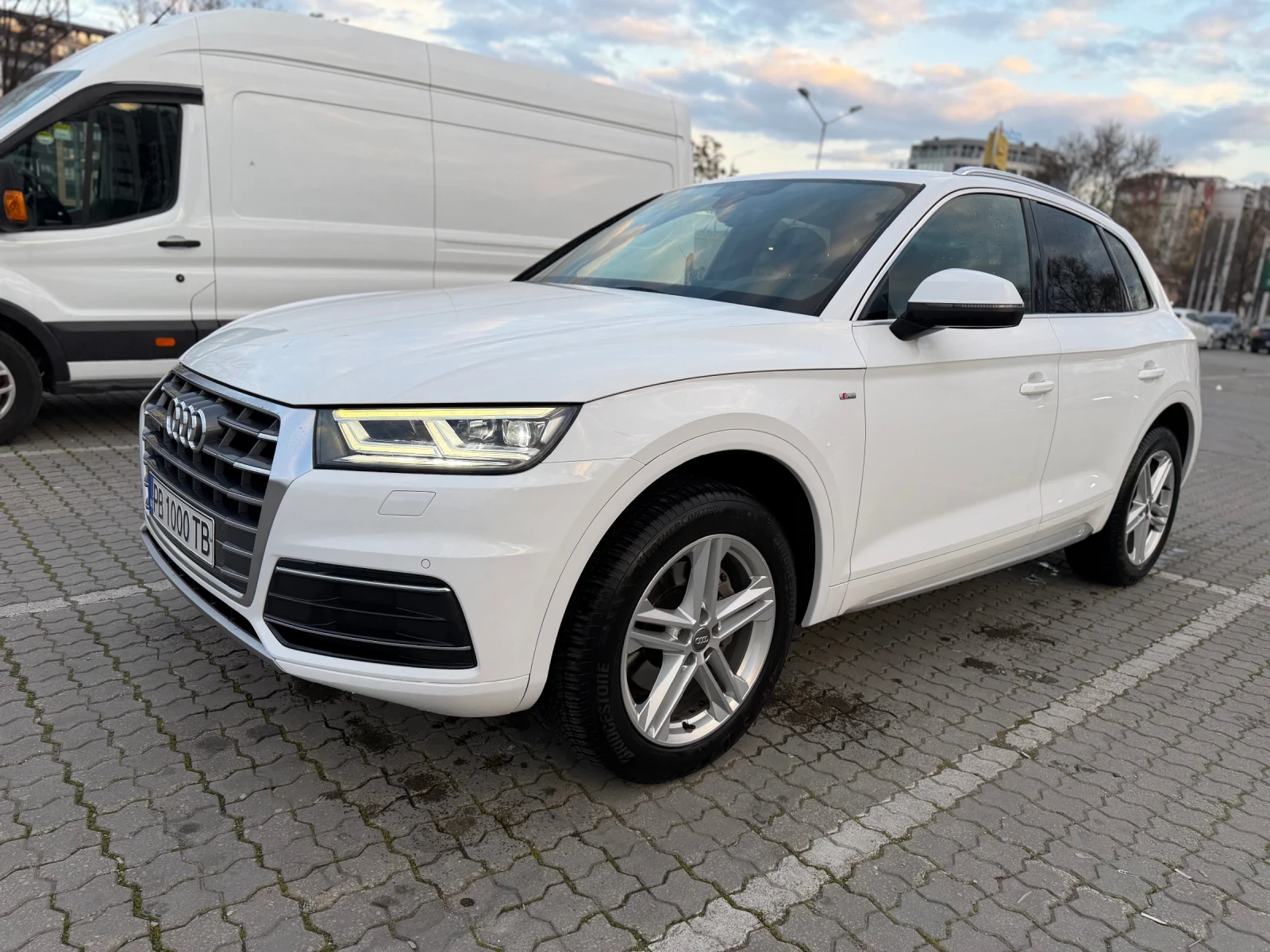Audi Q5, снимка 2 - Автомобили и джипове - 53989415
