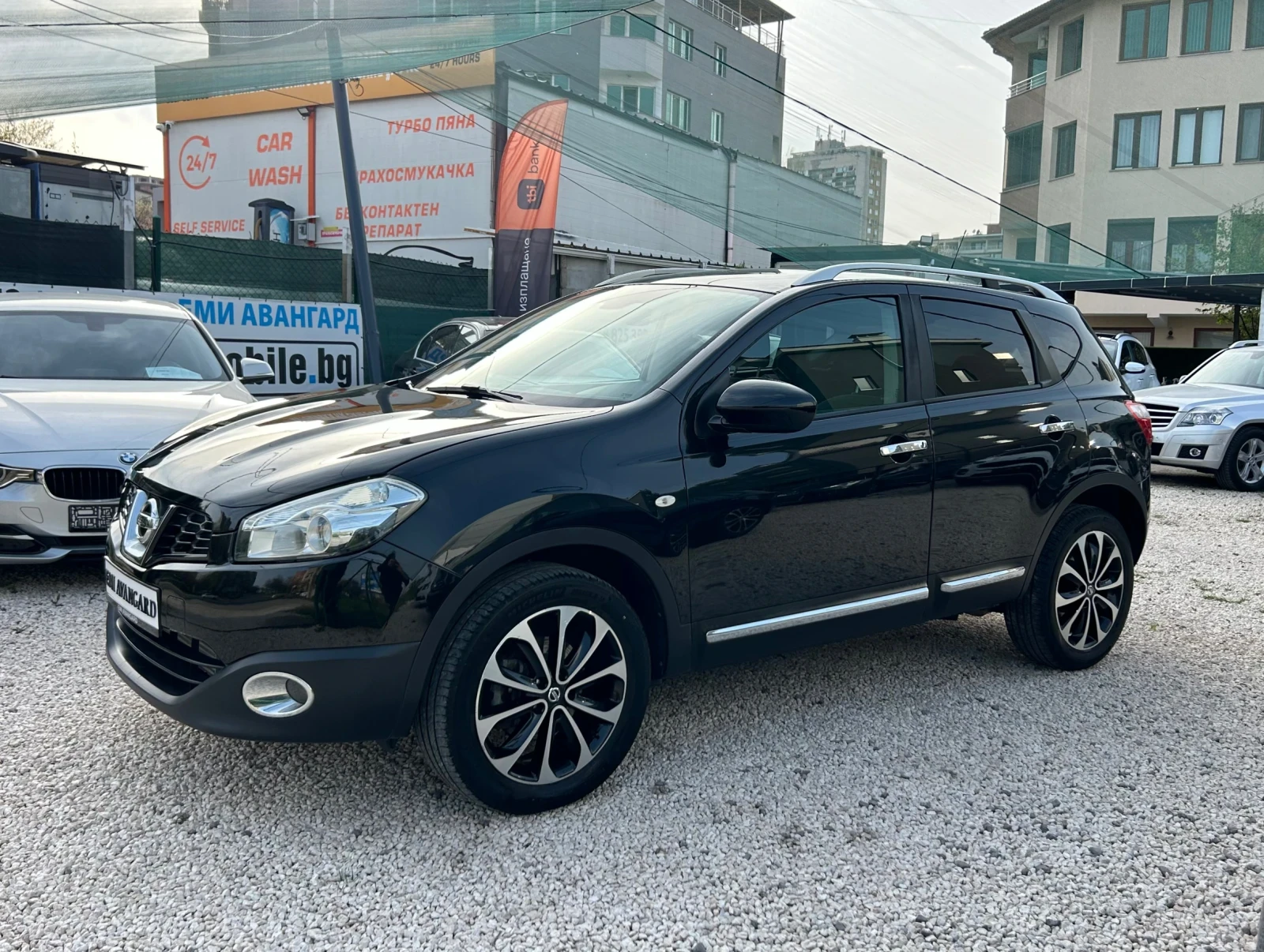 Nissan Qashqai 1.6 DCI, снимка 3 - Автомобили и джипове - 54183635