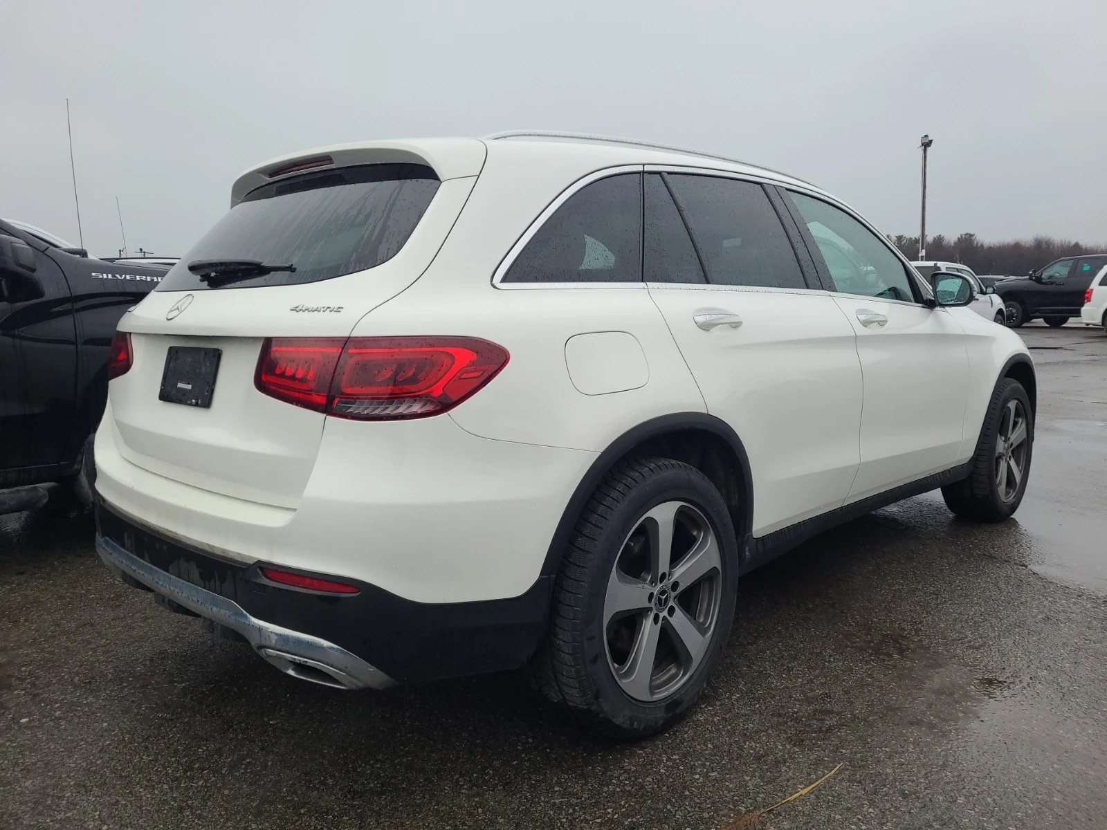 Mercedes-Benz GLC 300 * * CARFAX * * АВТО КРЕДИТ * * , снимка 3 - Автомобили и джипове - 54202420