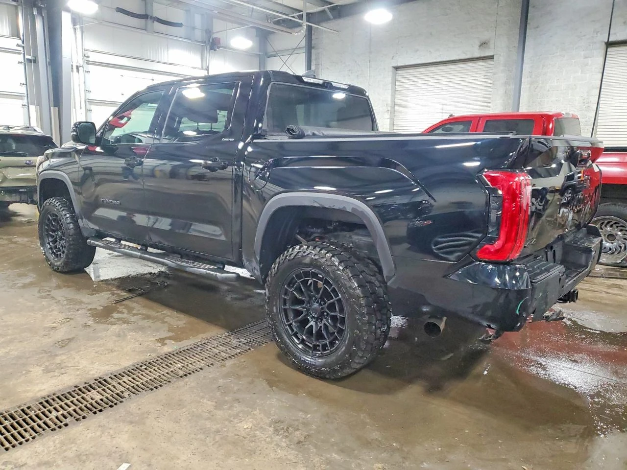 Toyota Tundra 4WD Limited CrewMax 5.5' Bed | Mobile.bg � ����������� 2
