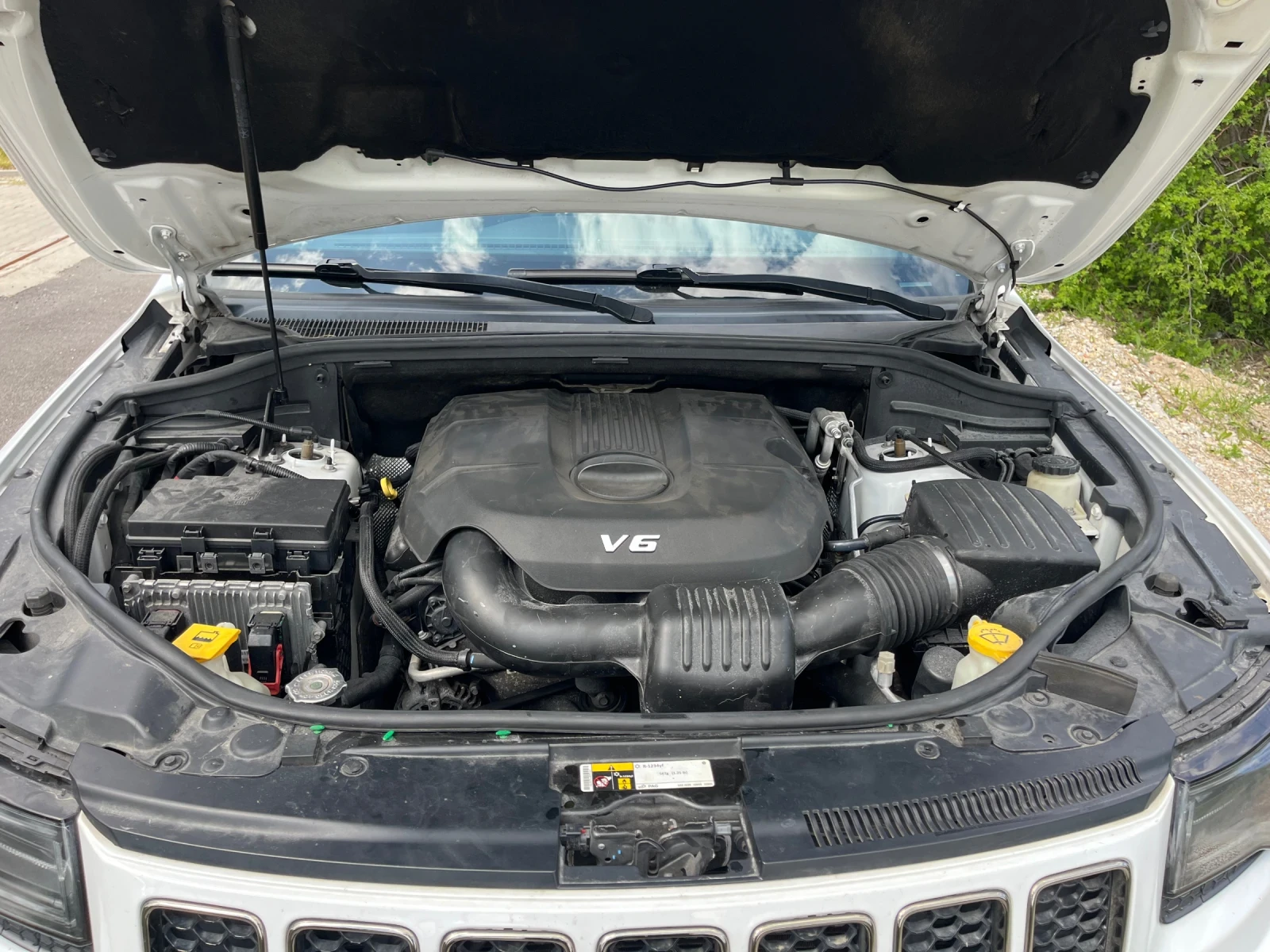 Jeep Grand cherokee 3.6, снимка 8 - Автомобили и джипове - 54360198