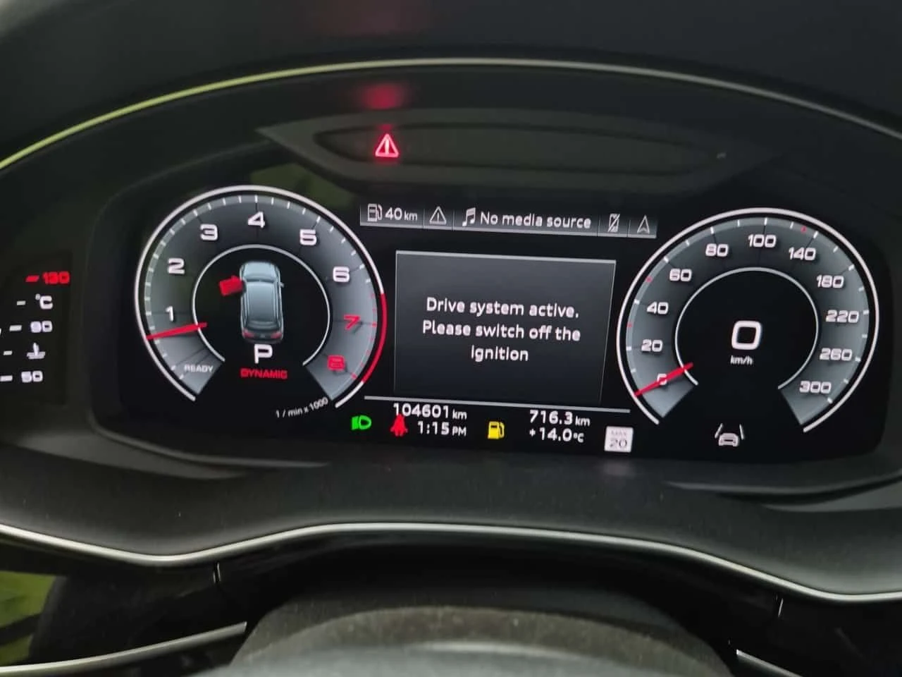 Audi Q7 * TECHNIK * CARFAX * БЕЗ ПЪРВОНАЧАЛНА ВНОСКА, снимка 9 - Автомобили и джипове - 55165453
