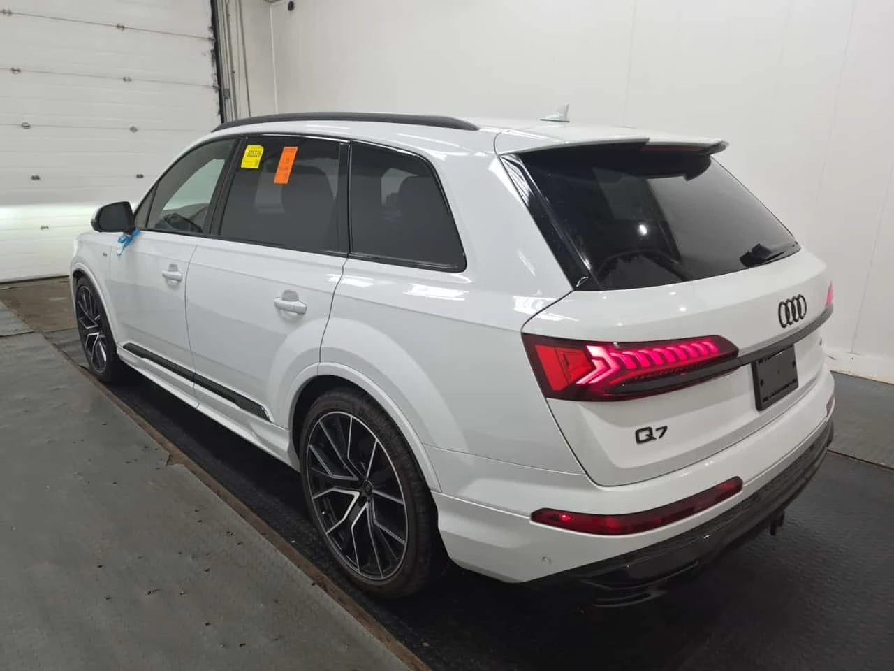 Audi Q7 * TECHNIK * CARFAX * БЕЗ ПЪРВОНАЧАЛНА ВНОСКА, снимка 4 - Автомобили и джипове - 55165453
