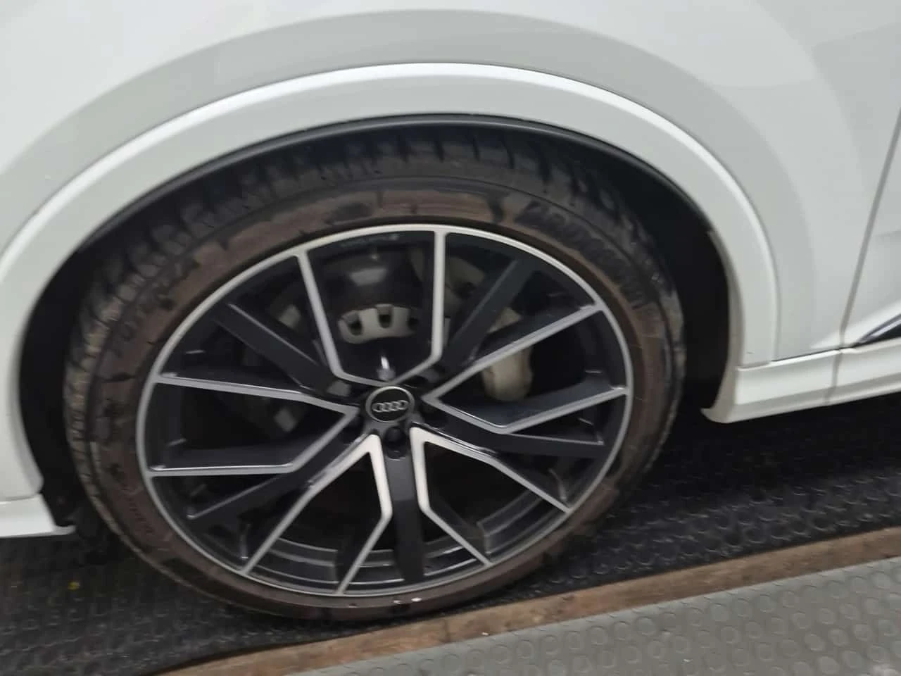 Audi Q7 * TECHNIK * CARFAX * БЕЗ ПЪРВОНАЧАЛНА ВНОСКА, снимка 6 - Автомобили и джипове - 55165453