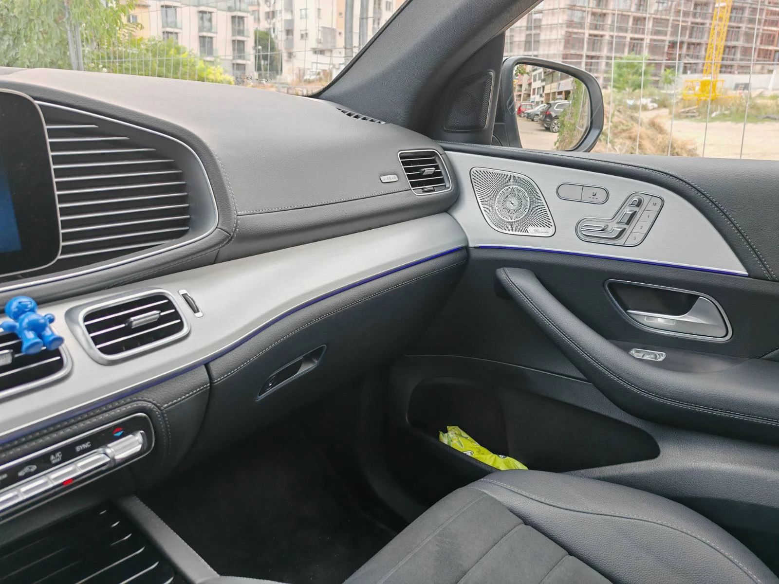 Mercedes-Benz GLE 300 AMG/4 Matik/FULL/Като Нов/, снимка 12 - Автомобили и джипове - 55238876