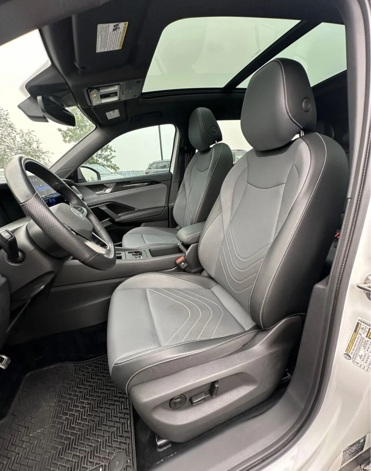 VW Tiguan COMFORTLINE | BLACK EDITION | AWD | DISTRONIC | , снимка 5 - Автомобили и джипове - 55652208