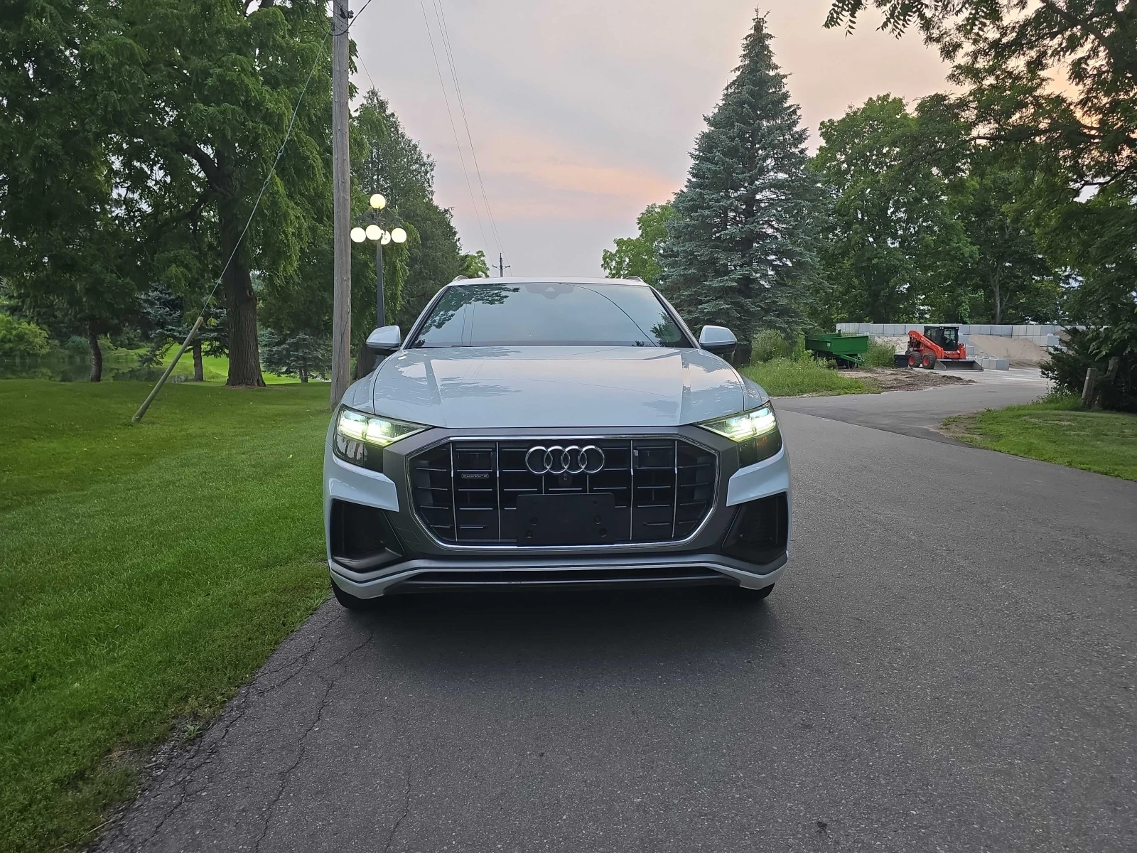 Audi Q8  55 TFSI quattro | 3.0 V6 | 340 к.с. | 360 Camera , снимка 2 - Автомобили и джипове - 55741990
