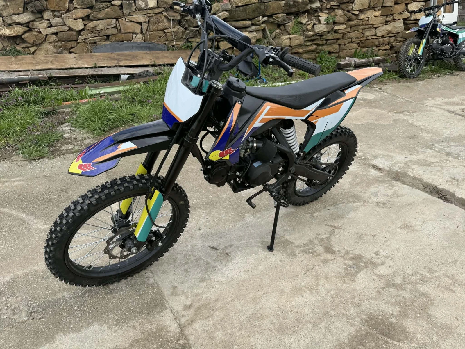 Husqvarna 125 Китайски чисто нов!, снимка 4 - Мотоциклети и мототехника - 54042338