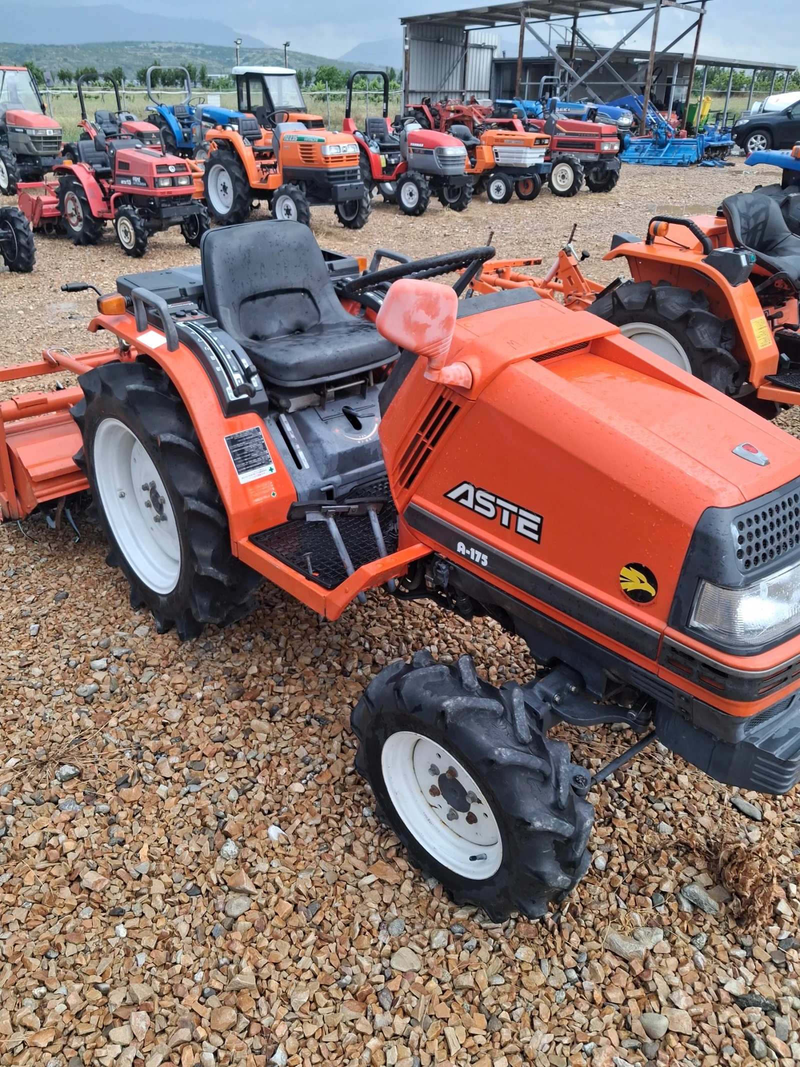 Трактор Kubota СКАЙТРАК , снимка 3 - Селскостопанска техника - 54806175