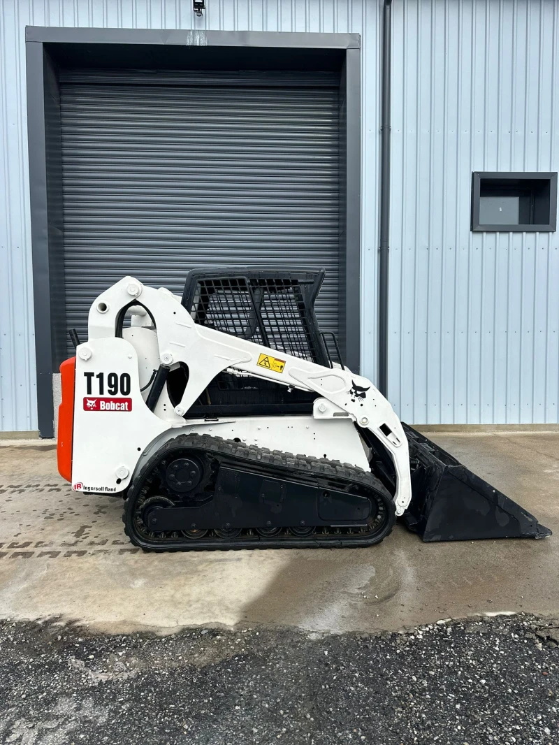 Мини челни товарачи Bobcat T190, снимка 2 - Индустриална техника - 48707928