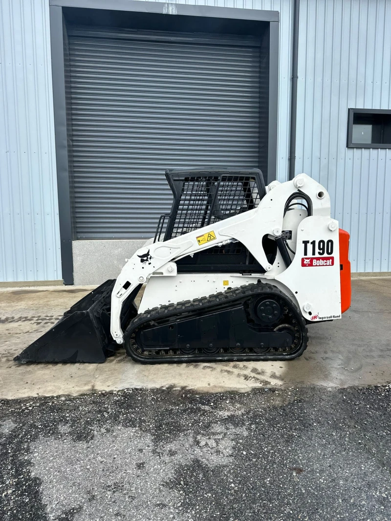 Мини челни товарачи Bobcat T190, снимка 3 - Индустриална техника - 48707928