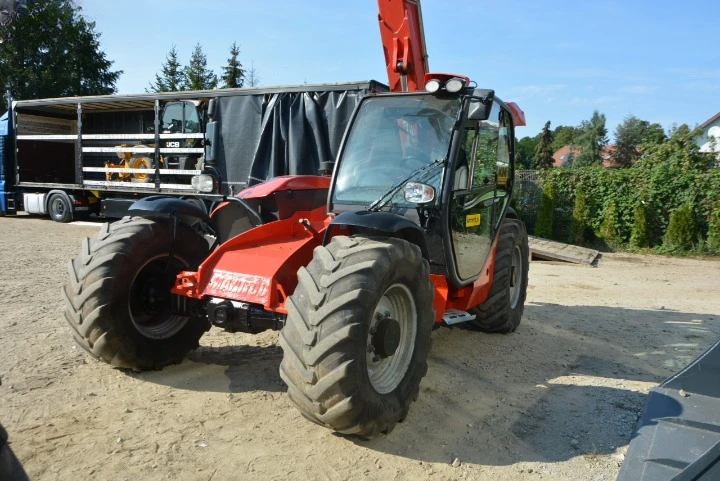 Телескопични товарачи Manitou MLT 735, снимка 2 - Индустриална техника - 48690788