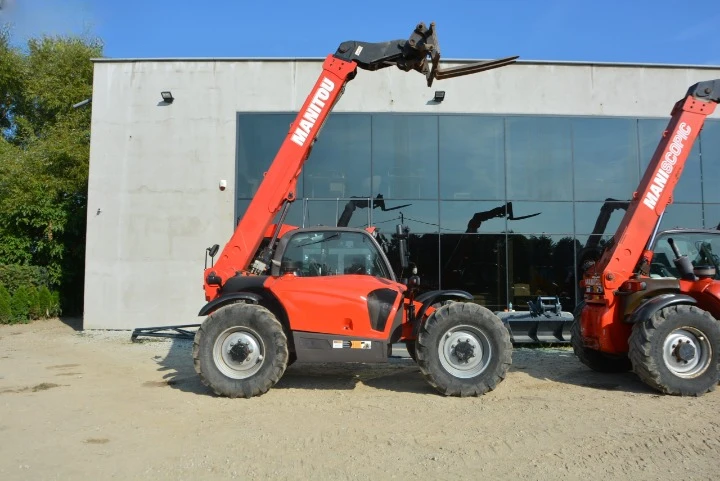 Телескопични товарачи Manitou MLT 735, снимка 1 - Индустриална техника - 48690788