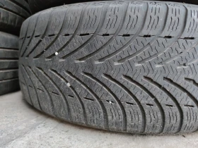 Гуми Зимни 215/50R17, снимка 4 - Гуми и джанти - 47409477