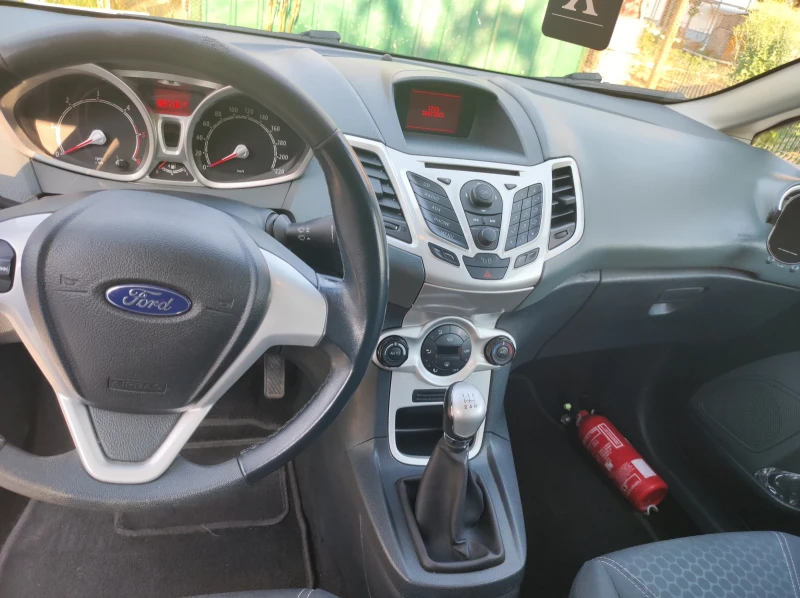 Ford Fiesta 1.6, снимка 7 - Автомобили и джипове - 48087248