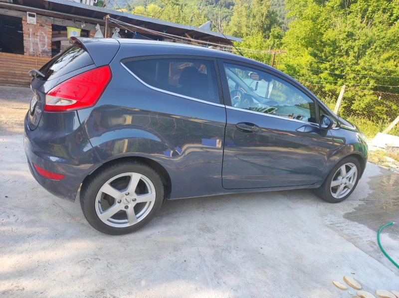 Ford Fiesta 1.6, снимка 2 - Автомобили и джипове - 48087248