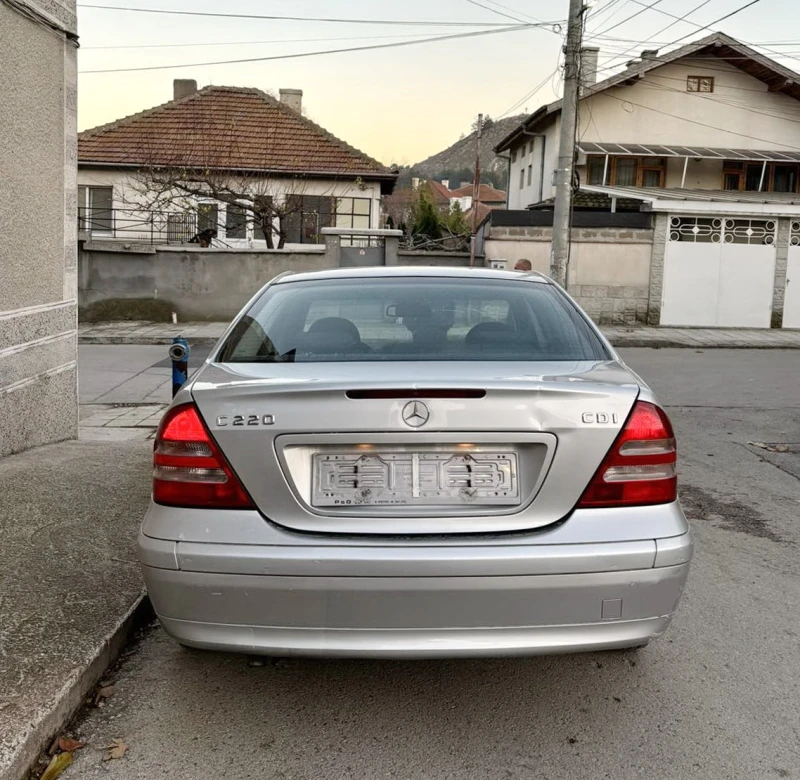 Mercedes-Benz C 220 CDI  НОВ ВНОС ПЕРФЕКТЕН, снимка 6 - Автомобили и джипове - 48515899