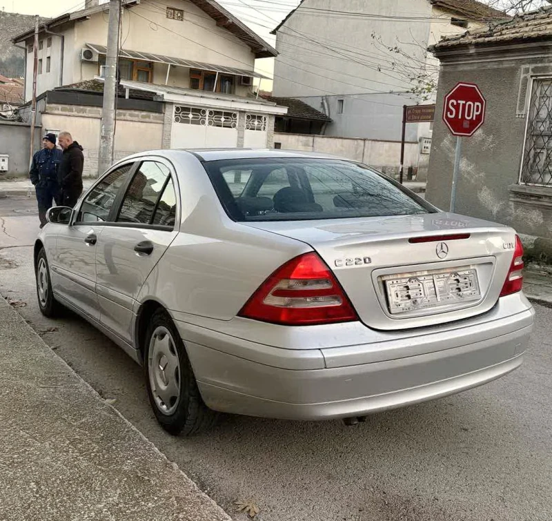 Mercedes-Benz C 220 CDI  НОВ ВНОС ПЕРФЕКТЕН, снимка 7 - Автомобили и джипове - 48515899