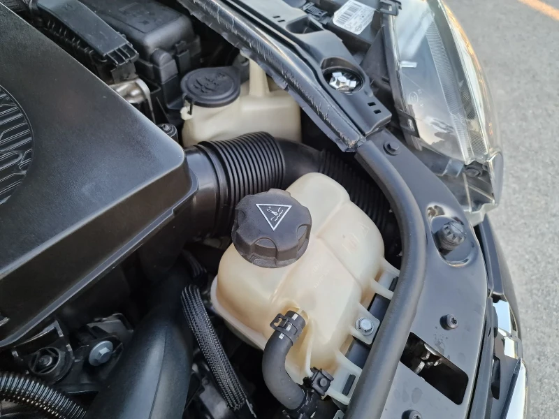 Mini Clubman 172000km. bi-xenon , снимка 16 - Автомобили и джипове - 50899721