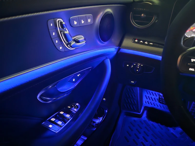 Mercedes-Benz E 63 AMG S+ , снимка 9 - Автомобили и джипове - 52577691