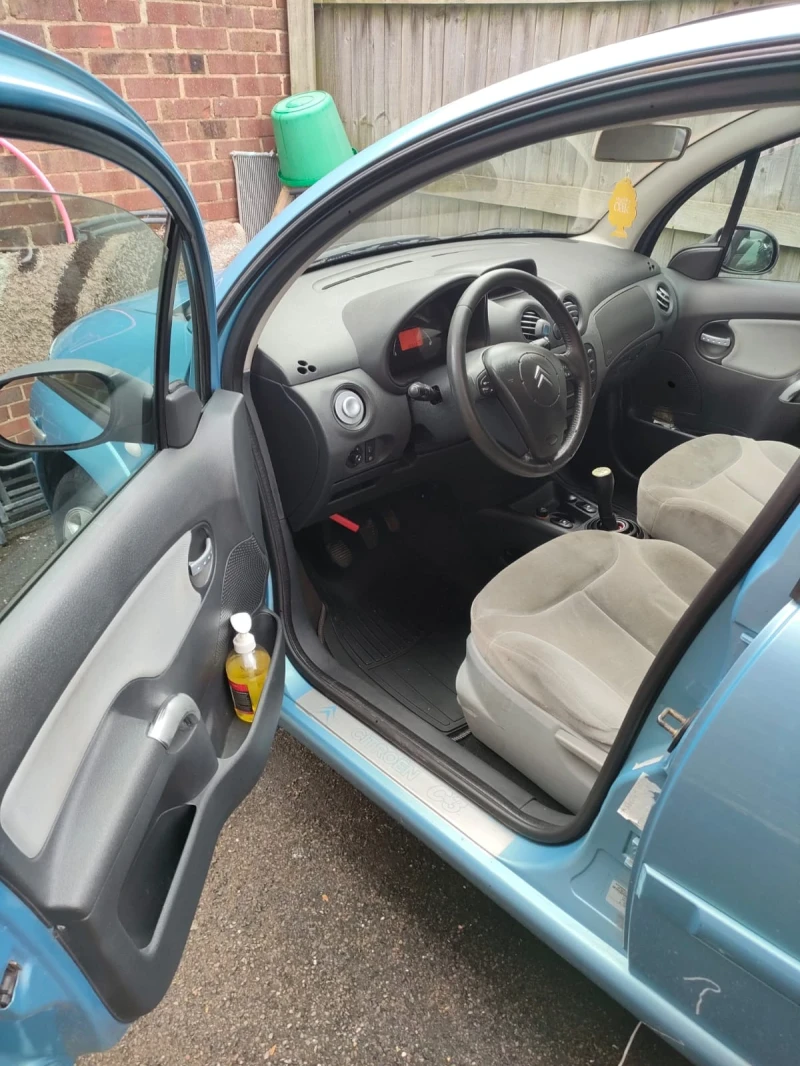 Citroen C3 1.4 i Exclusive, снимка 9 - Автомобили и джипове - 52517776