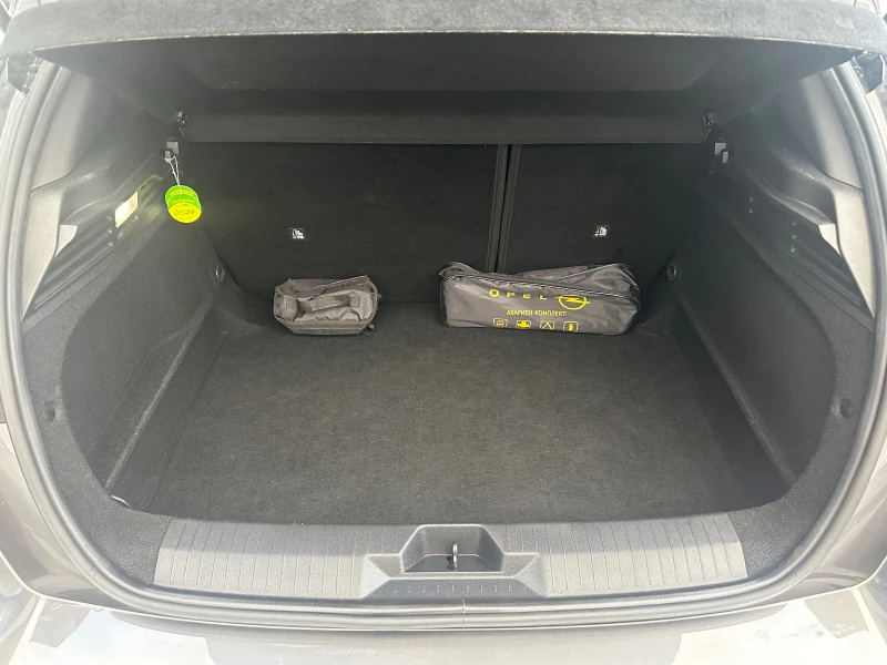 Opel Astra L Business Edition 1.2 Turbo, снимка 16 - Автомобили и джипове - 52588191