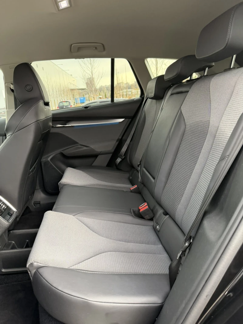 Skoda Enyaq  77.719 km Наличен  Термопомпа HUD, снимка 12 - Автомобили и джипове - 52707804