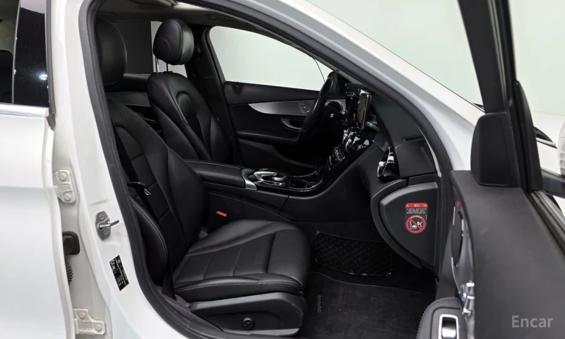 Mercedes-Benz C 220, снимка 10 - Автомобили и джипове - 53192019