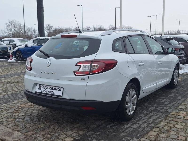 Renault Megane III 1.5dCi 110к.с., снимка 6 - Автомобили и джипове - 53328185