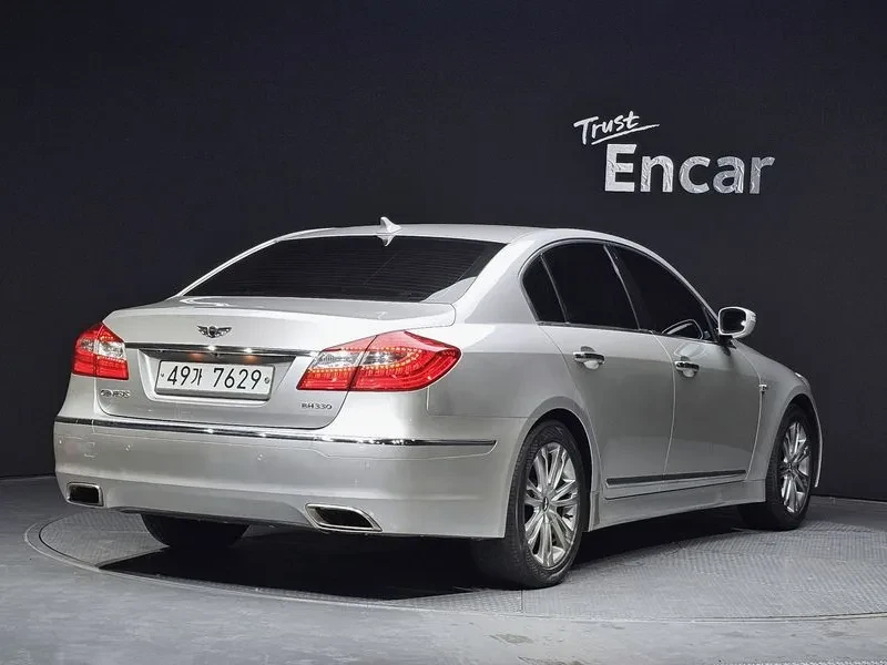 Hyundai Genesis 3.3, снимка 2 - Автомобили и джипове - 54615928