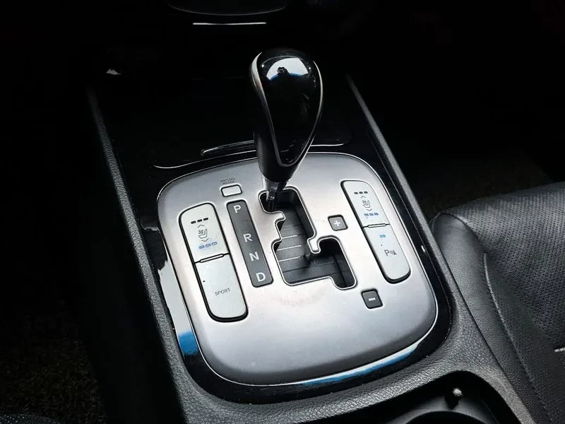 Hyundai Genesis 3.3, снимка 9 - Автомобили и джипове - 54615928