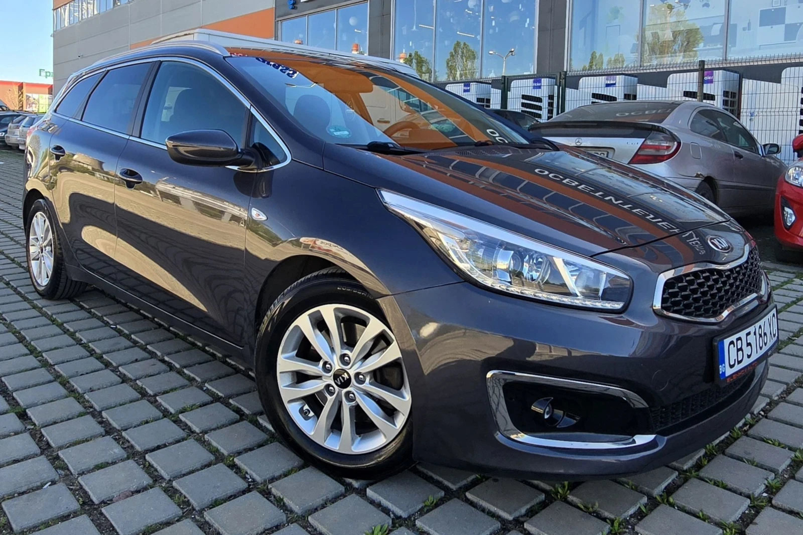 Kia Ceed 1, 6 бензин, 135кс, навигация - изображение 2