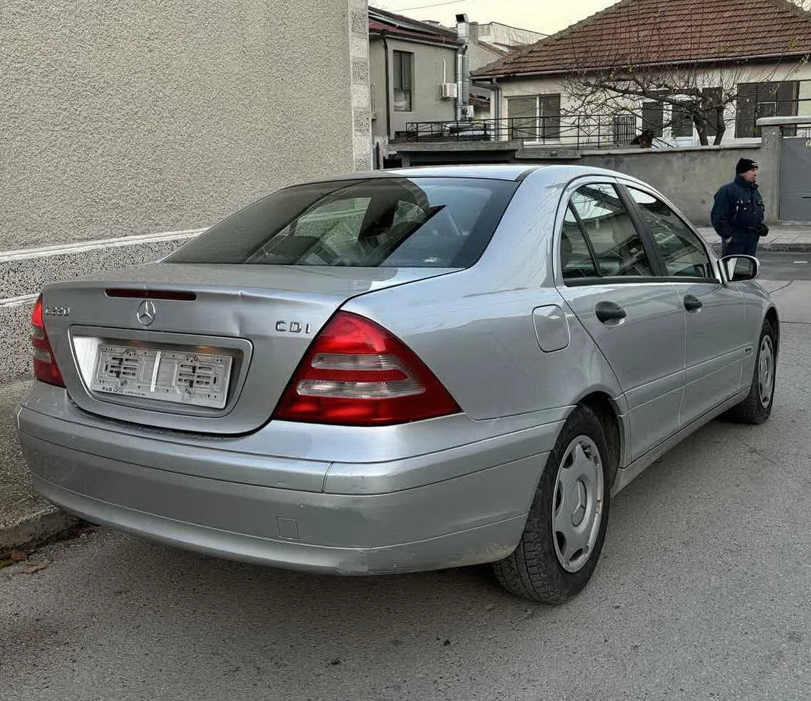 Mercedes-Benz C 220 CDI  НОВ ВНОС ПЕРФЕКТЕН - изображение 5