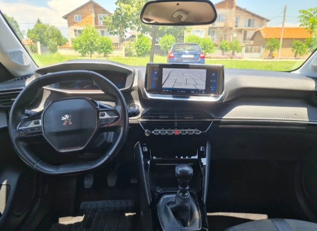 Peugeot 208  - изображение 9