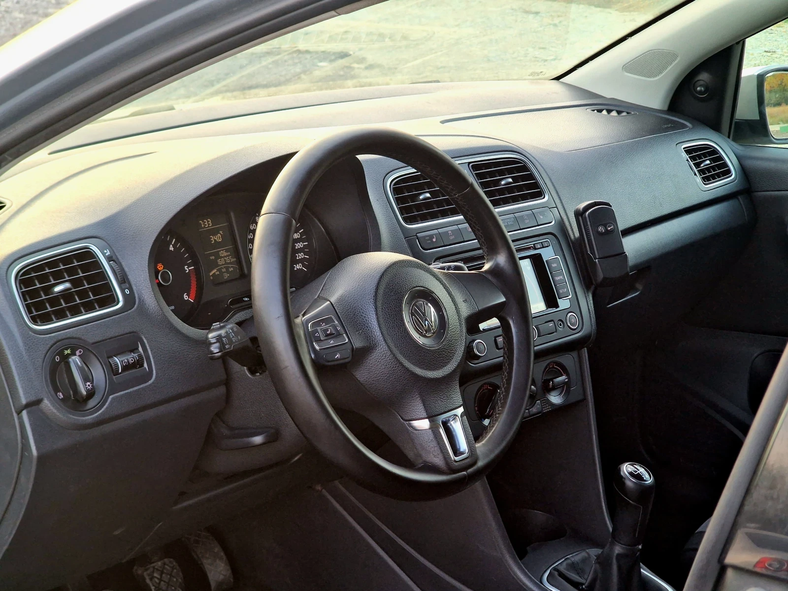 VW Polo 1.6TDI* НАВИ* КОЖА* ПОДГРЕВ  - изображение 7
