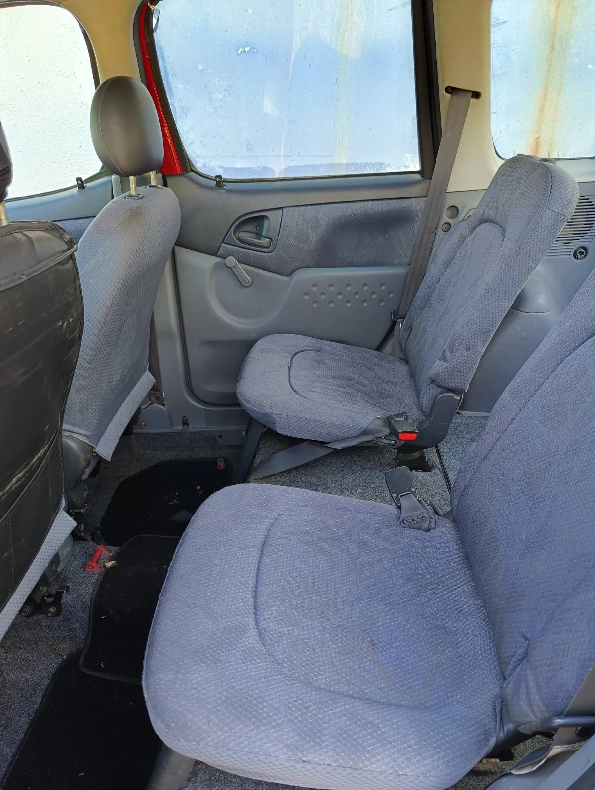 Toyota Yaris verso  - изображение 2