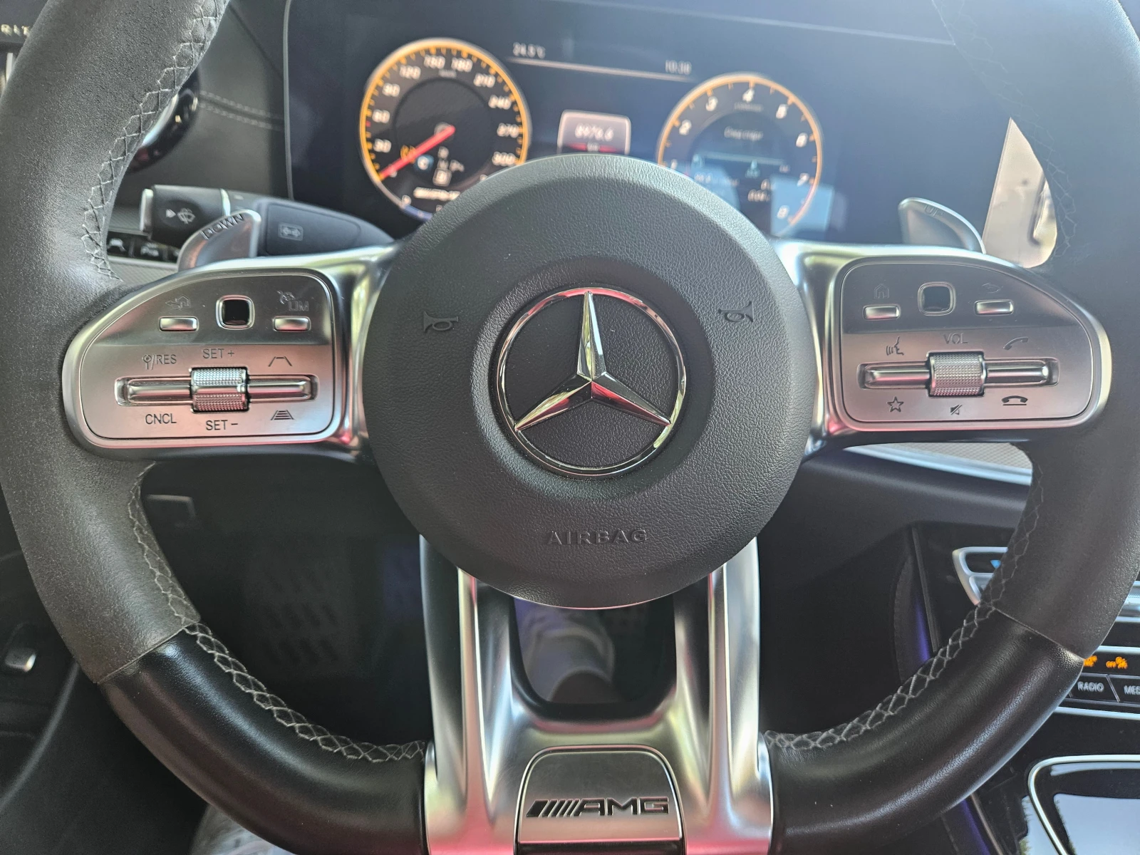 Mercedes-Benz E 63 AMG S+  | Mobile.bg   17